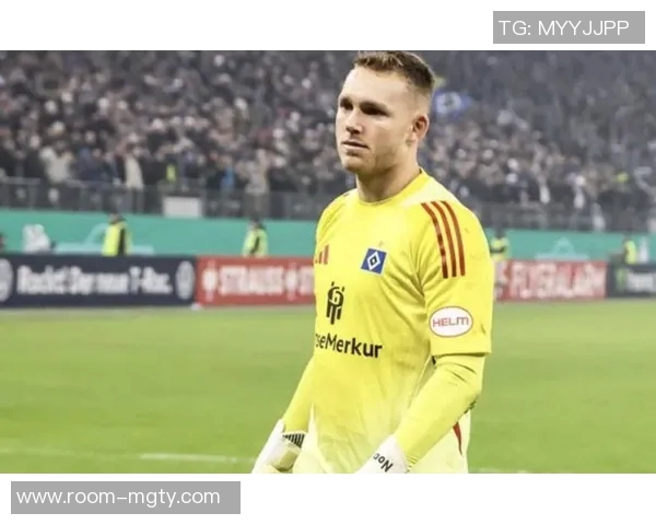 英媒曝佩雷茨租借合同无终止条款拜仁外租南安普顿遭遇困难