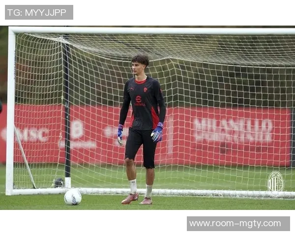 斯基拉透露奇克拒绝多家俱乐部报价决心留在米兰续约谈判顺利进行